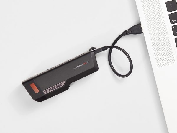 Lampa przód TREK Commuter Pro RT  Black Front