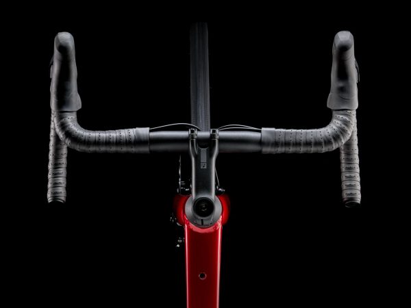 Rower TREK Domane AL 2 56 Crimson to Dark Carmine