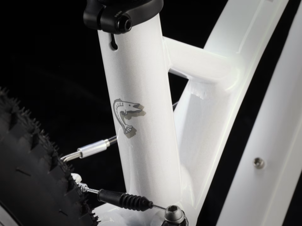 Rower TREK Wahoo 26 Path White Prismatic